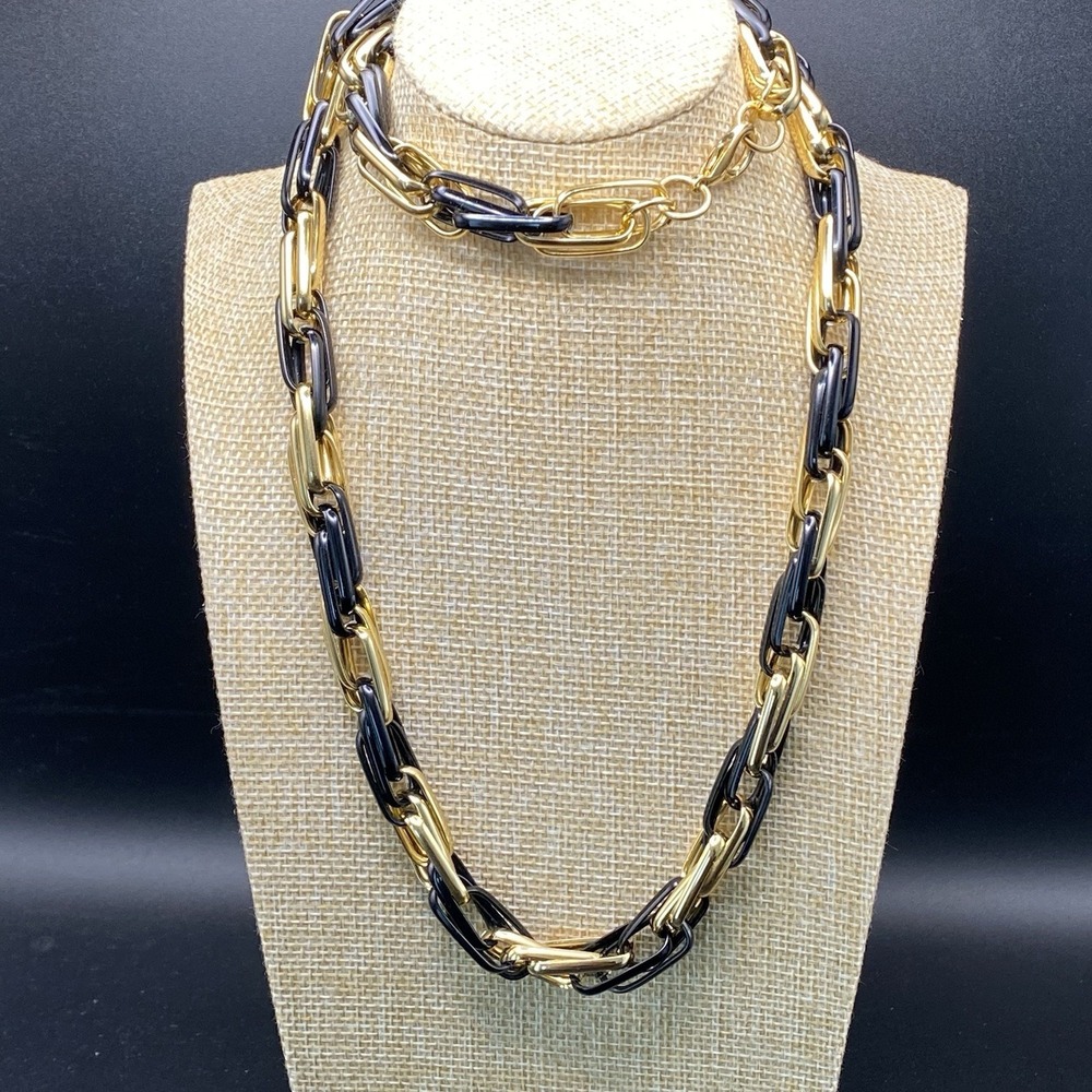 Unsigned Metal Triple Oval Link Necklace Modern Gold Black 30.5"